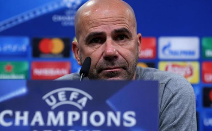 Hat das Weiterkommen in der Königsklasse noch nicht abgeschrieben: BVB-Coach Peter Bosz. Foto: Ina Fassbender