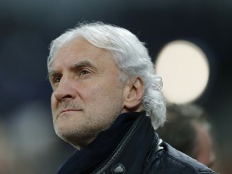 Völler zweifelt am Videobeweis Völler zweifelt am Videobeweis