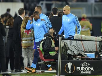 Rote Karte für Patrice Evra vor dem Spiel Rote Karte für Patrice Evra vor dem Spiel