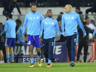 Evra (m.) sah noch vor dem Anstoß die Rote Karte Evra (m.) sah noch vor dem Anstoß die Rote Karte