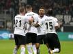 Die Frankfurter feiern den Treffer von Ante Rebic. Foto: Hasan Bratic