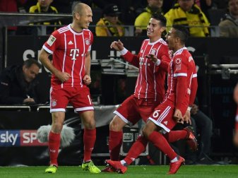 Arjen Robben (l.) erzielt sein 93. Bundesliga-Tor Arjen Robben (l.) erzielt sein 93. Bundesliga-Tor