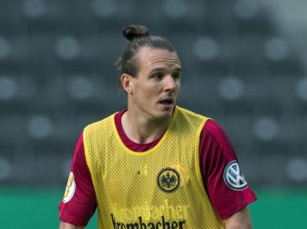 Alexander Meier war im Sommer beim Joggen umgeknickt und wurde bereits zweimal operiert. Foto: Soeren Stache