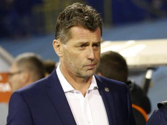 Nationaltrainer Michael Skibbe wird mit Griechenland die WM-Endrunde wahrscheinlich verpassen. Foto: Darko Bandic Nationaltrainer Michael Skibbe wird mit Griechenland die WM-Endrunde wahrscheinlich verpassen. Foto: Darko Bandic