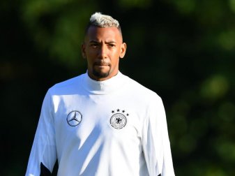 Jérôme Boateng warnt vor den großen Belastungen im Fußball. Foto: Uwe Anspach