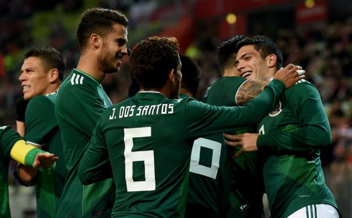 Mexiko bejubelt das Tor zum 1:0