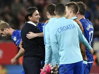 Dalic (l.) darf die Kroaten auch bei der WM coachen