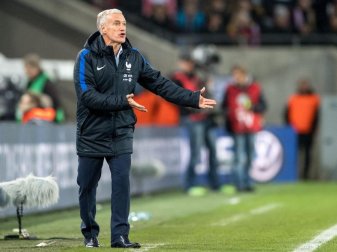 ist mit der Entwicklung seiner Mannschaft sehr zufrieden: Frankreichs Trainer Didier Deschamps. Foto: Marius Becker ist mit der Entwicklung seiner Mannschaft sehr zufrieden: Frankreichs Trainer Didier Deschamps. Foto: Marius Becker