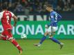 Leon Goretzka (r) vom FC Schalke 04 fällt wohl aus. Foto: Ina Fassbender