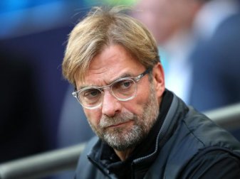 Trainer Jürgen Klopp ließ sich im Krankenhaus untersuchen. Foto: Adam Davy Trainer Jürgen Klopp ließ sich im Krankenhaus untersuchen. Foto: Adam Davy