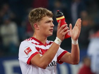 Heimst momentan Lob von allen Seiten ein: HSV-Youngster Jann-Fiete Arp. Foto: Christian Charisius
