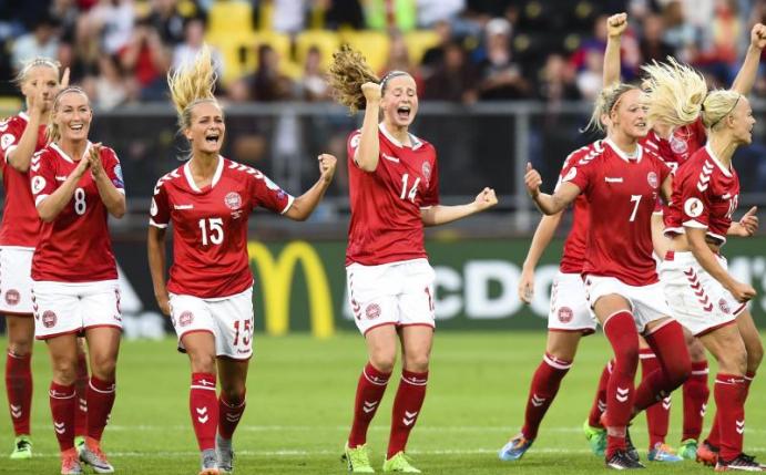 Die dänischen Nationalspielerinnen hatten wegen eines Konflikts um ihre Entlohnung gestreikt. Foto: Ermindo Armino