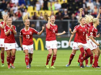Die dänischen Nationalspielerinnen hatten wegen eines Konflikts um ihre Entlohnung gestreikt. Foto: Ermindo Armino Die dänischen Nationalspielerinnen hatten wegen eines Konflikts um ihre Entlohnung gestreikt. Foto: Ermindo Armino