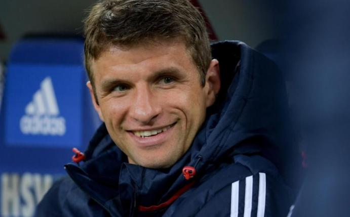 Schaut im Derby gegen den FC Augsburg zu: Weltmeister Thomas Müller. Foto: Axel Heimken