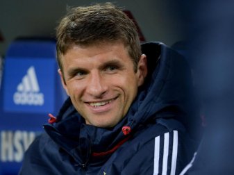Schaut im Derby gegen den FC Augsburg zu: Weltmeister Thomas Müller. Foto: Axel Heimken Schaut im Derby gegen den FC Augsburg zu: Weltmeister Thomas Müller. Foto: Axel Heimken