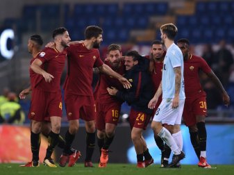 Die Roma bezwang den Lokalrivalen Lazio mit 2:1 Die Roma bezwang den Lokalrivalen Lazio mit 2:1