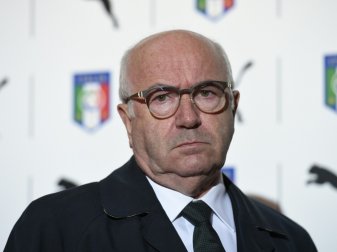 Tavecchio sieht Trainer Ventura in der Verantwortung Tavecchio sieht Trainer Ventura in der Verantwortung