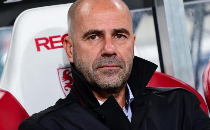 Dortmunds Trainer Peter Bosz wartet auf ein Erfolgserlebnis. Foto: Sebastian Gollnow