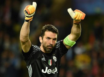 Buffon wird wohl seine Karriere im Sommer beenden Buffon wird wohl seine Karriere im Sommer beenden
