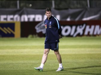 Michael Skibbe hat gute Aussichten Trainer der griechischen Nationalmannschaft zu bleiben. Foto: Yorgos Karahalis Michael Skibbe hat gute Aussichten Trainer der griechischen Nationalmannschaft zu bleiben. Foto: Yorgos Karahalis