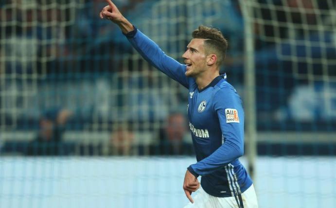 Schalker Leon Goretzka hofft auf einen Einsatz gegen den BVB. Foto: Ina Fassbender