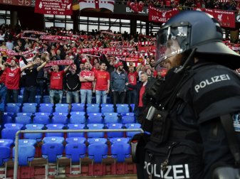 Liverpool untersucht Vorfälle von Polizeigewalt Liverpool untersucht Vorfälle von Polizeigewalt