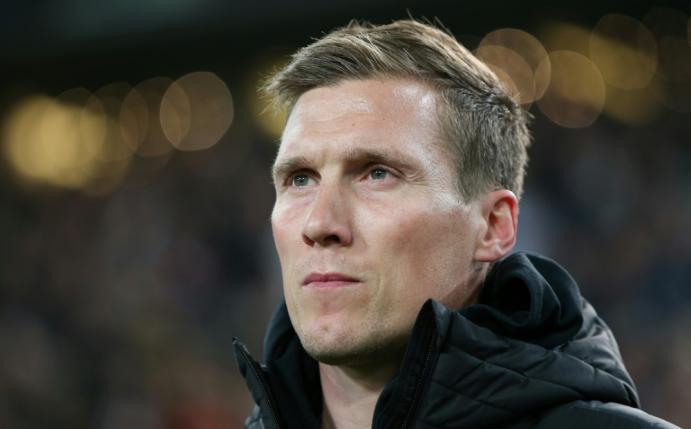 Hannes Wolf will mit seinem VfB bei Hannover 96 punkten