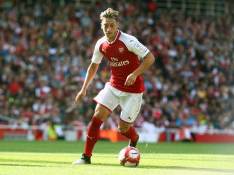 Mesut Özil wird gegen Köln geschont und bleibt in London Mesut Özil wird gegen Köln geschont und bleibt in London