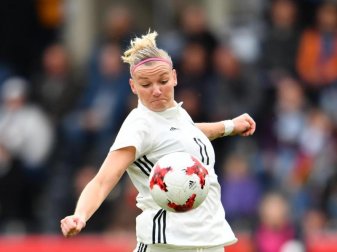 Alexandra Popp fordert einen Befreiungsschlag durch einen Sieg im Länderspiel gegen Frankreich. Foto: Uwe Anspach Alexandra Popp fordert einen Befreiungsschlag durch einen Sieg im Länderspiel gegen Frankreich. Foto: Uwe Anspach