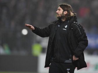 Trainer Torsten Frings steckt mit dem SV Darmstadt 98 in der Krise. Foto: Uwe Anspach Trainer Torsten Frings steckt mit dem SV Darmstadt 98 in der Krise. Foto: Uwe Anspach