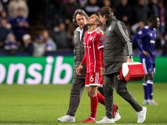 Thiago zog sich im Champions-League-Spiel beim RSC Anderlecht einen Teilriss eines Muskels im Oberschenkel zu. Foto: Marius Becker Thiago zog sich im Champions-League-Spiel beim RSC Anderlecht einen Teilriss eines Muskels im Oberschenkel zu. Foto: Marius Becker