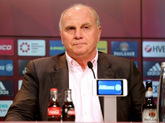 Laut Hoeneß ist der Wechsel von Sandro Wagner gefährdet Laut Hoeneß ist der Wechsel von Sandro Wagner gefährdet