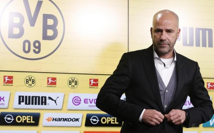 Borussia Dortmund setzt weiter auf Trainer Peter Bosz. Foto: Ina Fassbender