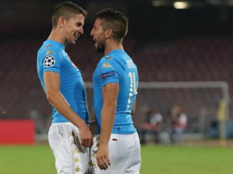 Jorginho (l) erzielte den Siegtreffer für den SSC Neapel. Foto: Cesare Abbate Jorginho (l) erzielte den Siegtreffer für den SSC Neapel. Foto: Cesare Abbate