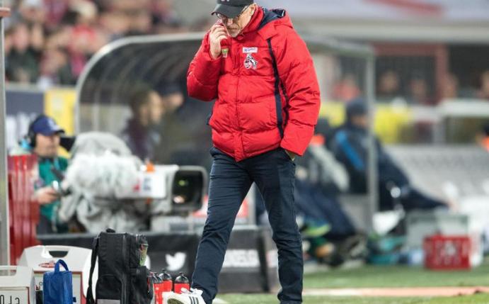 Kölns Trainer Peter Stöger gerät immer mehr unter Druck. Foto: Marius Becker