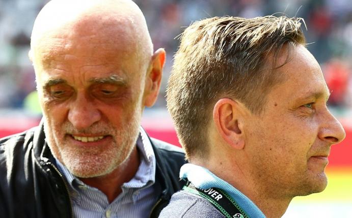 Klubpräsident Kind (l.) will Sportchef Heldt (r.) halten