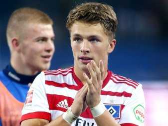 HSV-Jungstar Arp spielt am Freitag mit Sondergenehmigung HSV-Jungstar Arp spielt am Freitag mit Sondergenehmigung