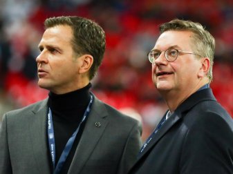 Oliver Bierhoff (l) und Reinhard Grindel. Foto: Christian Charisius