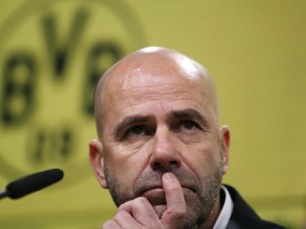 Dortmunds Trainer Peter Bosz steht unter Druck. Foto: Ina Fassbender