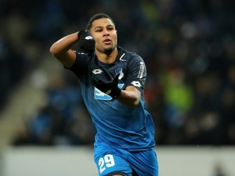 Serge Gnabry brachte den Ball aus über 40 Metern ins Tor Serge Gnabry brachte den Ball aus über 40 Metern ins Tor