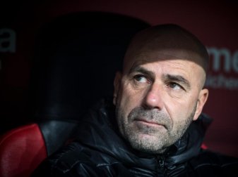 Noch ist Peter Bosz der Trainer von Borussia Dortmund. Foto: Bernd Thissen Noch ist Peter Bosz der Trainer von Borussia Dortmund. Foto: Bernd Thissen