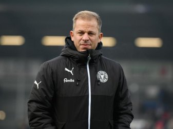 Für Holstein Kiels Trainer Markus Anfang müsste ein Interessent 10 Millionen Euro aufbringen. Foto: Daniel Reinhardt