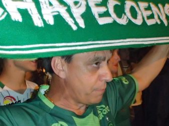 Fans, Familie und Freunde des brasilianischen Fußballteams Chapecoense machten in den letzten Monaten viel durch. Foto: Fernando Duclos Fans, Familie und Freunde des brasilianischen Fußballteams Chapecoense machten in den letzten Monaten viel durch. Foto: Fernando Duclos