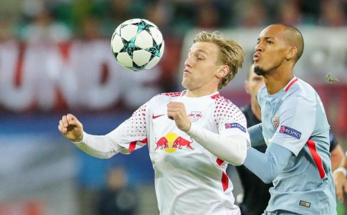 RB Leipzig bangt um den Einsatz von Emil Forsberg (l). Foto: Jan Woitas