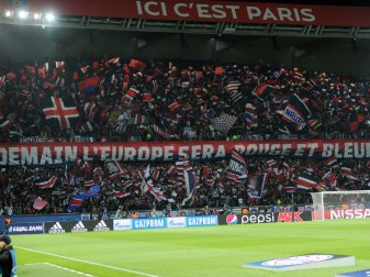 Fans von PSG und Bayern gingen aufeinander los Fans von PSG und Bayern gingen aufeinander los