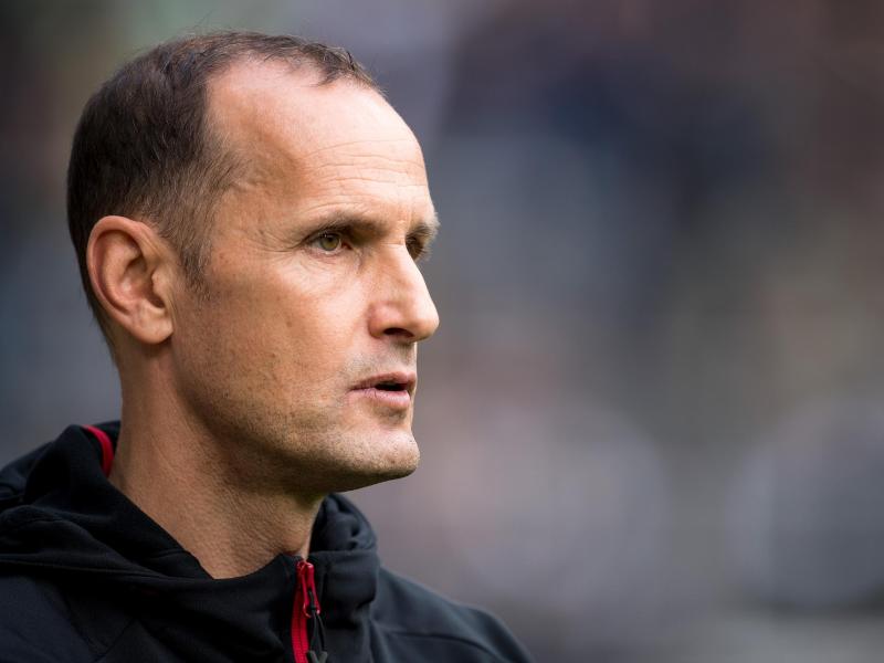 Hat mit Leverkusen die Europacup-Plätze im Visier: Bayer-Coach Heiko Herrlich. Foto: Marius Becker