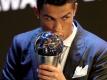 Cristiano Ronaldo wurde zum fünften Mal mit dem Ballon d'Or ausgezeichnet. Foto: Adam Davy