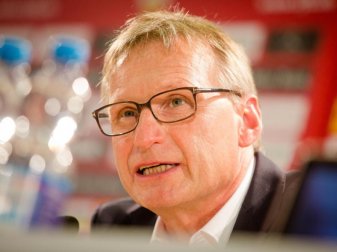 Michael Reschke trifft auf seinen Ex-Klub Leverkusen. Foto: Christoph Schmidt Michael Reschke trifft auf seinen Ex-Klub Leverkusen. Foto: Christoph Schmidt