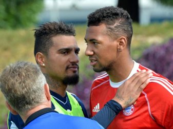 Jerome Boateng (r) trifft erneut auf seinen Bruder Kevin-Prince. Foto: Peter Kneffel/Archiv