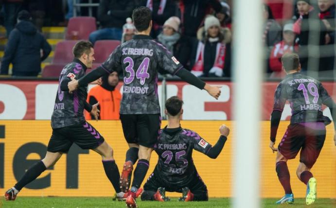 Die Freiburger gewannen in Köln noch mit 4:3. Foto: Guido Kirchner